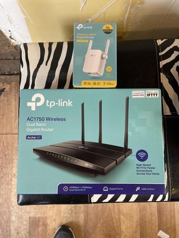Internet router and extender