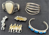 N - MIXED LOT OF COSTUME JEWELRY (J16)