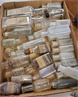 VINTAGE APOTHECARY BOTTELS