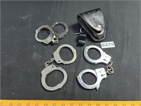 Smith & Wesson Handcuffs w/Key, Handcuffs