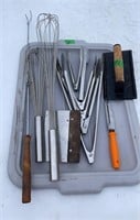 LOT OF 12 PCS ASSORTED KITCHEN SUPPLIES