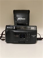 Nikon One Touch 200 35mm Camera & Case