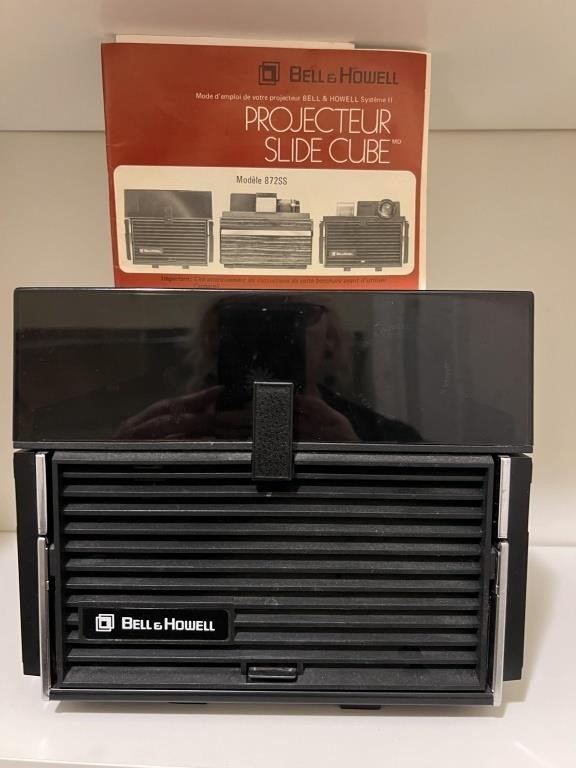 Bell & Howell Slide Cube Portable Projector