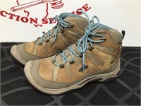 Keen Women’s 9 Hiking Shoes Waterproof Boots Lace