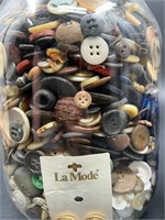 Vintage Buttons 7.4 Pounds in Large Jar