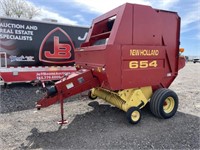 New Holland 654 Round Baler