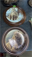 2 GRIZZLY BEAR COLLECTO PLATES