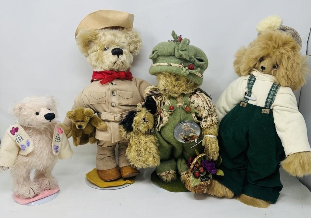 Olive & Wags Stuffed Bears (4)