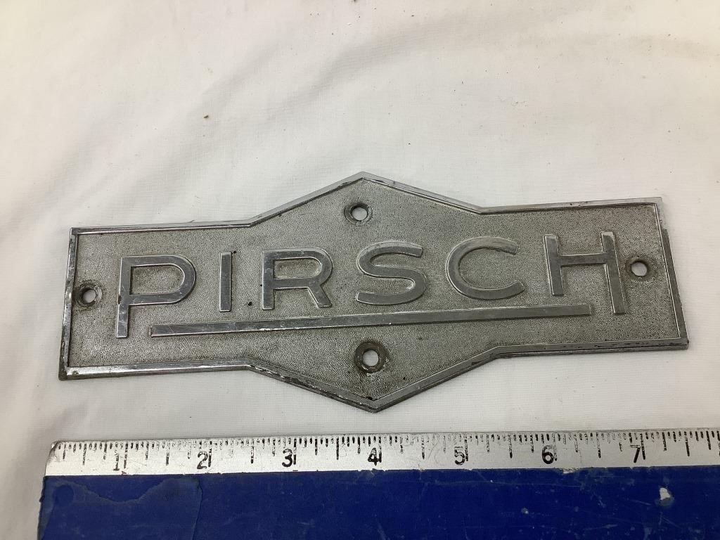 Pirsch Emblem