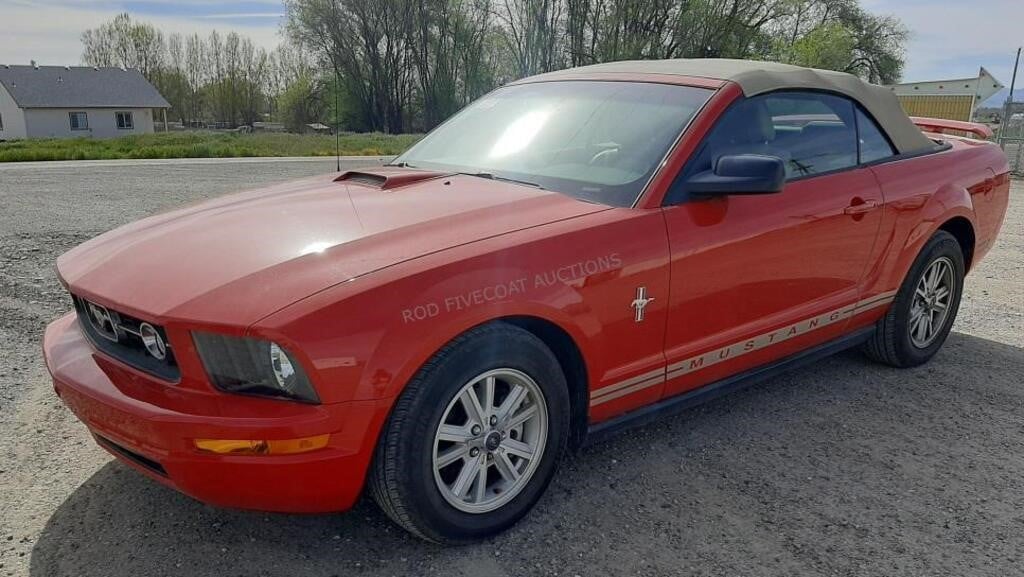 * 2005 Ford Mustang Convertible