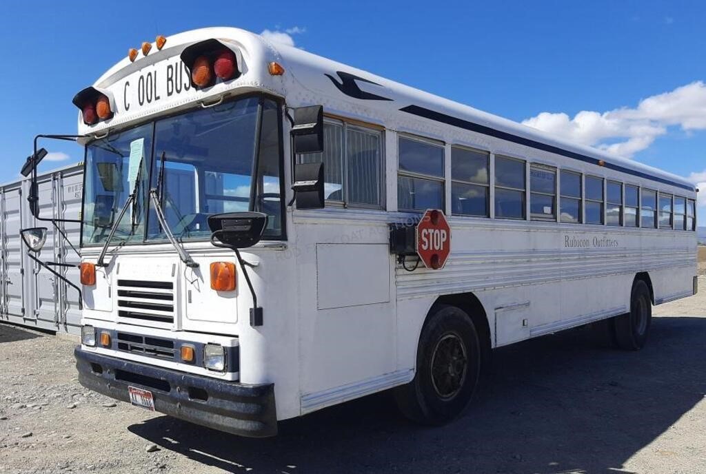 * 1993 BLUEBIRD BUS