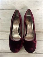 Red velvet heels Womens Shoes size 7