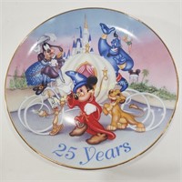 1996 Walt Disney World Decorative Plate