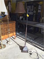 Floor lamp, brown/black stand, works***