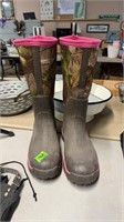 LADIES MUCK BOOTS SIZE 9