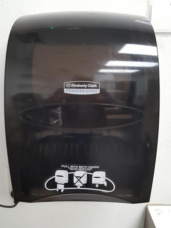 new paper towel dispenser, has key