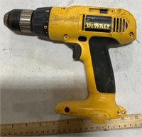 DeWalt cordless drill  model DW991- NO BATTERY