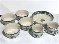 Folk Craft Pine Cone Set & Mugs