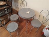 Doll table & chairs (4)