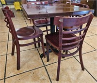 30" x 30" Table & 4 Chairs