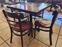 30" x 30" Table & 4 Chairs