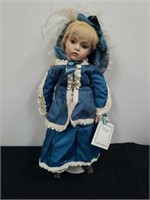 Vintage 17 inch Hamilton Collection Nicole doll