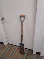 D-handled drain shovel