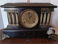 Seth Thomas mantle clock with key
