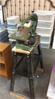 GRIZZLY MODEL 1060 SCROLL SAW ON STAND