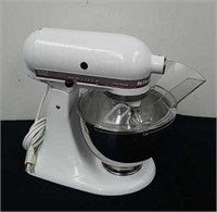 KitchenAid mixer with attachments - tested and