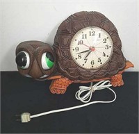 Vintage 14-in New Haven turtle clock we plugged