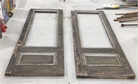 Two wooden doors 106x30.5