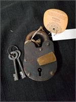 New heavy duty padlock with keys almost 4 in