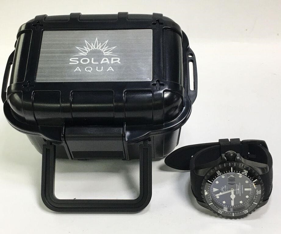 Men's Solar Aqua Diving Watch In Case