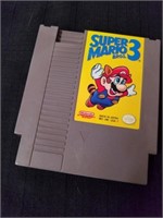 Vintage Super Mario 3 Nintendo game
