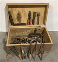 Wood Chest of Tools, Sockets