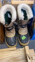 SOREL PACK BOOTS SIZE 9