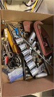 BX OF SNAP-ON SOCKETS, EXTENSIONS, SCISSORS,