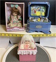 Disney Snow White  Music Box  and dolls