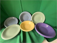 4 Pastel Gibson Bowls 2 plates