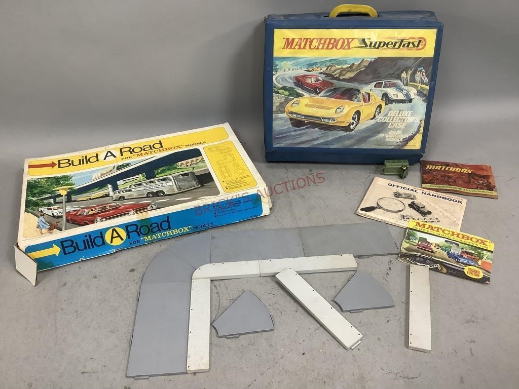 Matchbox Build a Road Set and Collector's Case