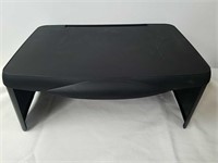 New collapsible lap table