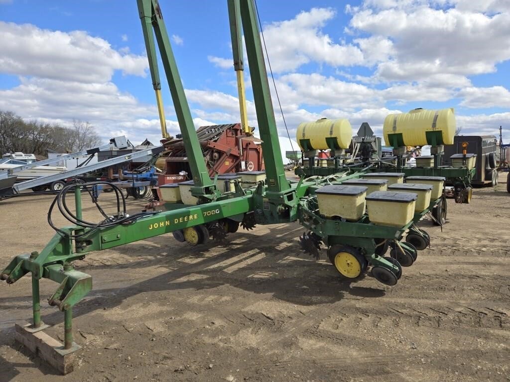 Wagner Brothers Spring Machinery Consignment- Blue Earth, MN