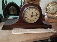 Self wind mantle clock & removable comb?