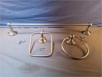 Silver color bathroom towel bar and holders with