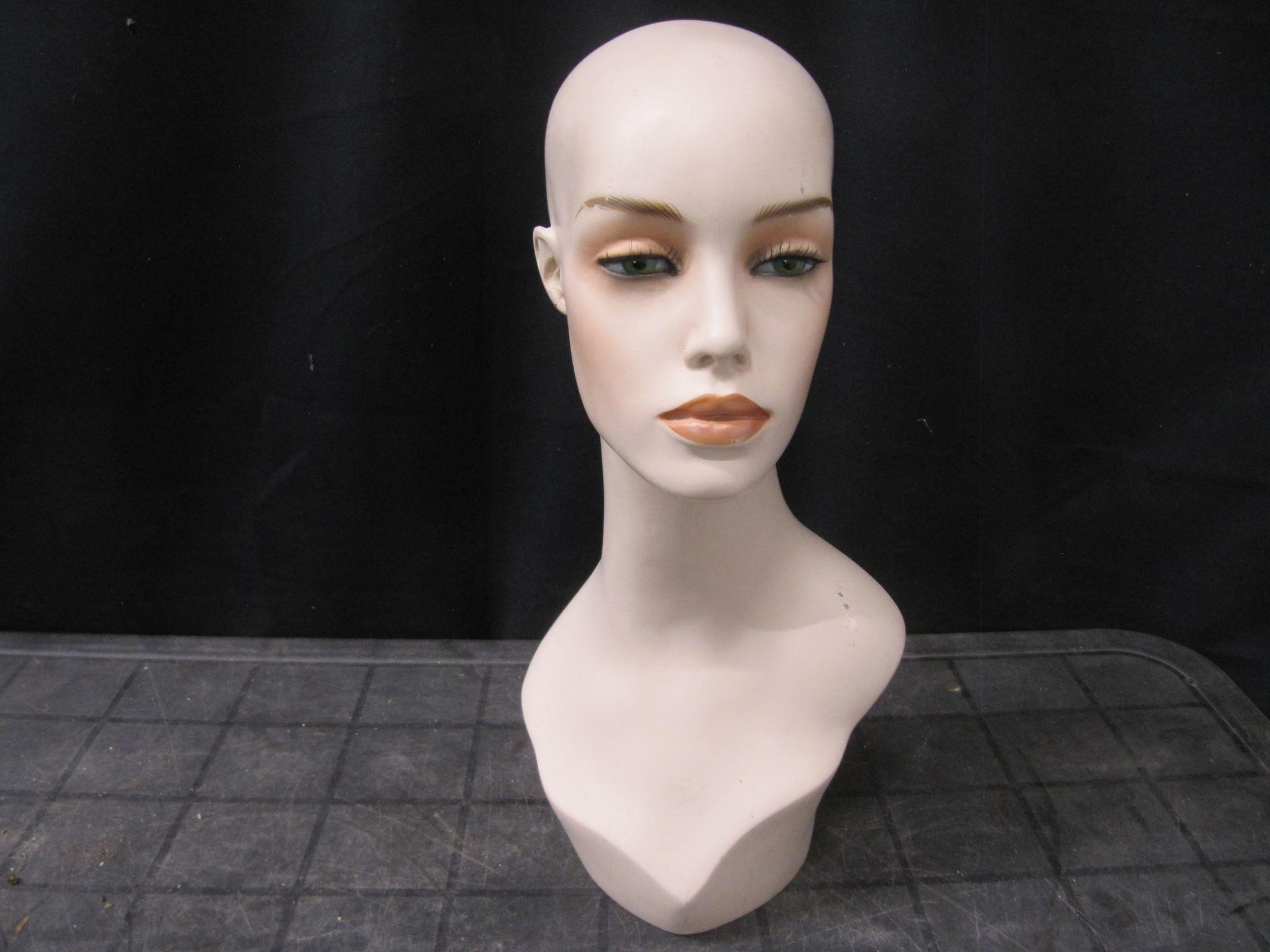 STORE COUNTER  MANNEQUIN HEAD DISPLAY