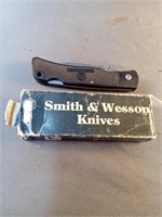 Smith & Wesson model #550 knife