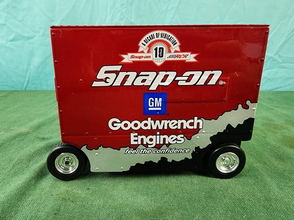 Snap on Goodwrench Engines # 29 Piggy Bank Pit