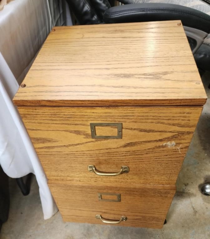 16x25.5x16 wood 2 sliding drawer cabinet rolls
