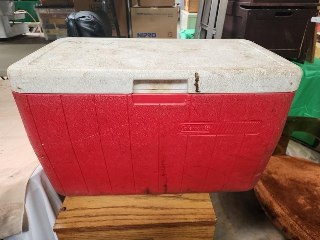 Coleman cooler ice chest red and white, needs